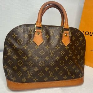 💎AUTHENTIC LOUIS VUITTON MONOGRAMED ALMA💎